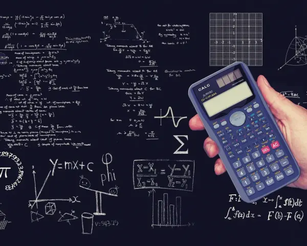 Jak nauczyć się matematyki? Rozwiązuj zadania, rysuj wykresy, używaj kalkulatora. Wzory, figury geometryczne i rachunki na tablicy.